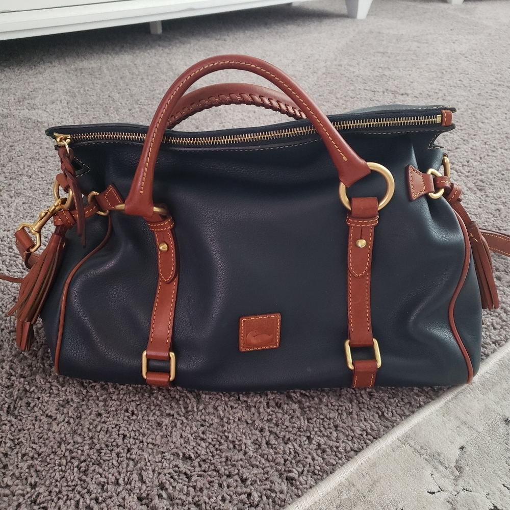 Dooney & Bourke medium satchel purse